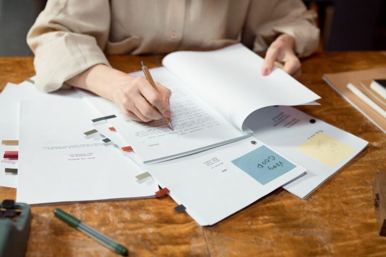 Master Literary Analysis: A 5-Step Method for Identifying Themes, Symbolism, and Author Intent - bookmoodmatch